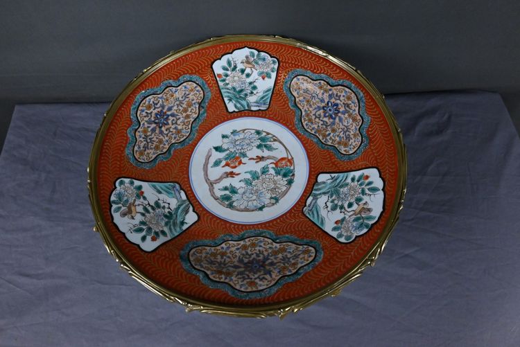 Große Schale aus Imari-Porzellan und Bronzefassung, Japan - Ende 19.