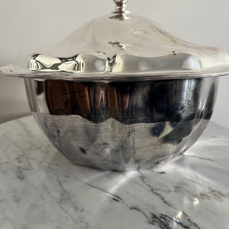 Zuppiera Christofle in metallo argentato con coperchio in stile Art Déco