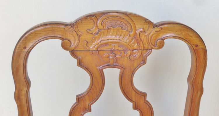 Suite de six chaises, Venise milieu XVIIIe siècle.