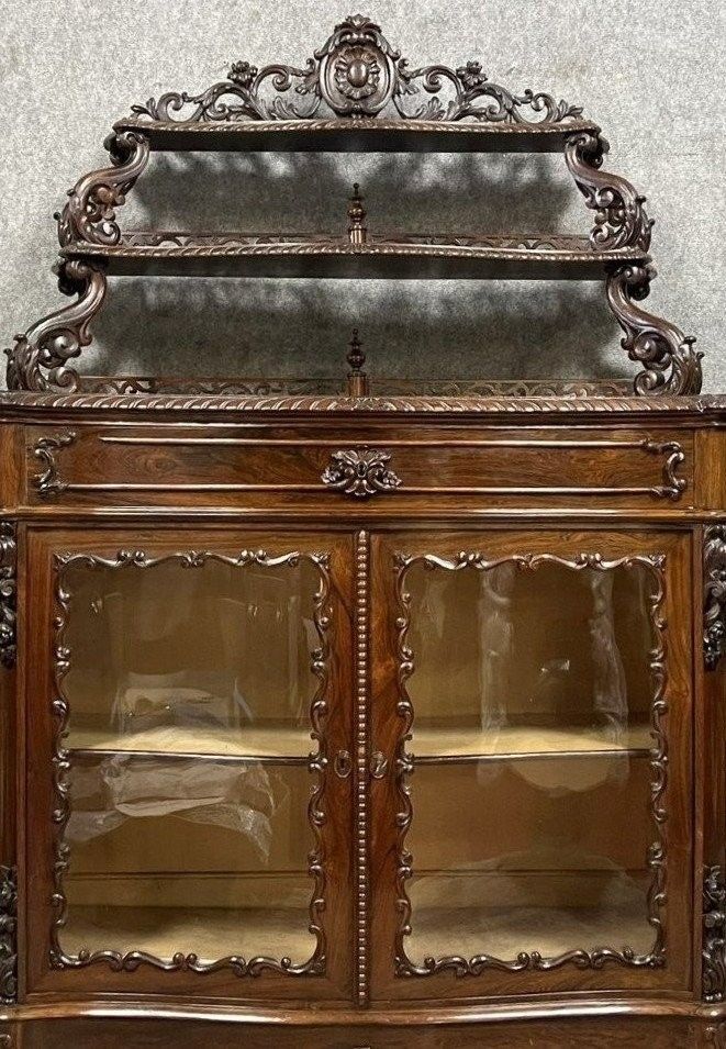 Vitrine galbée époque Napoléon III en acajou