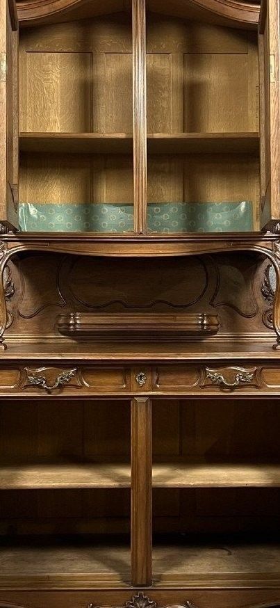 Buffet deux corps Louis XV en noyer – vers 1850