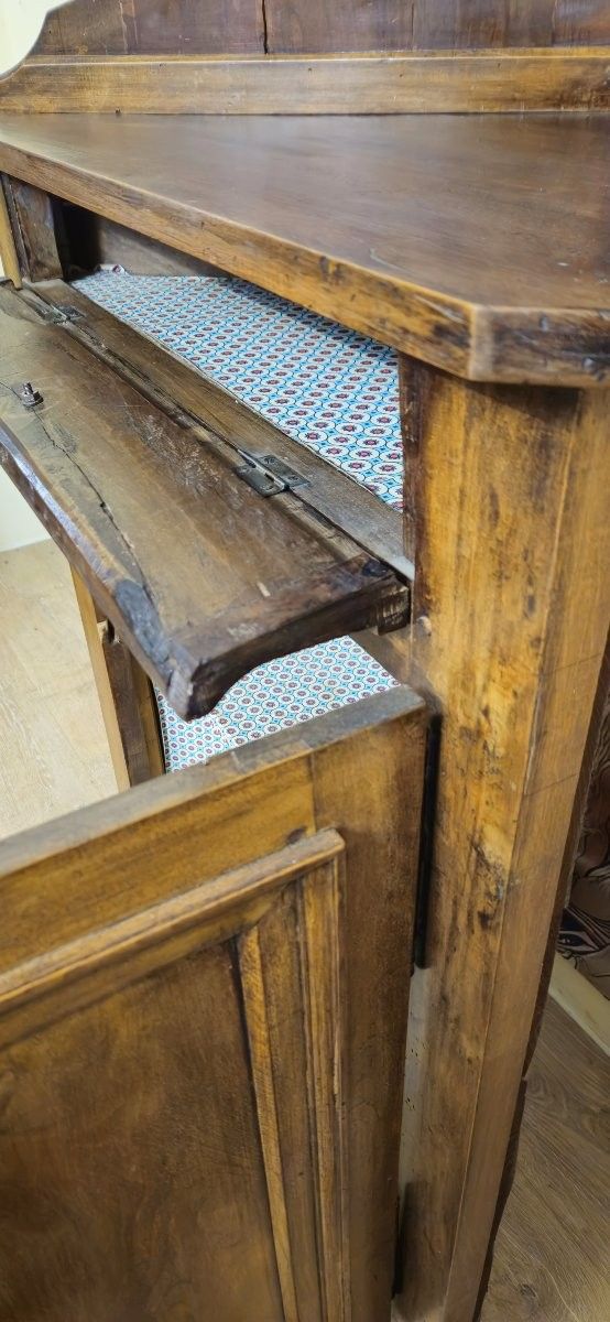 Buffet d’angle Louis Philippe en Noyer massif avec partie haute – meuble rustique - XIXeme