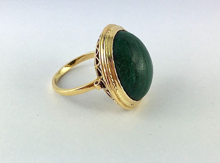 Bague Cabochon De Malachite Sur Or Jaune