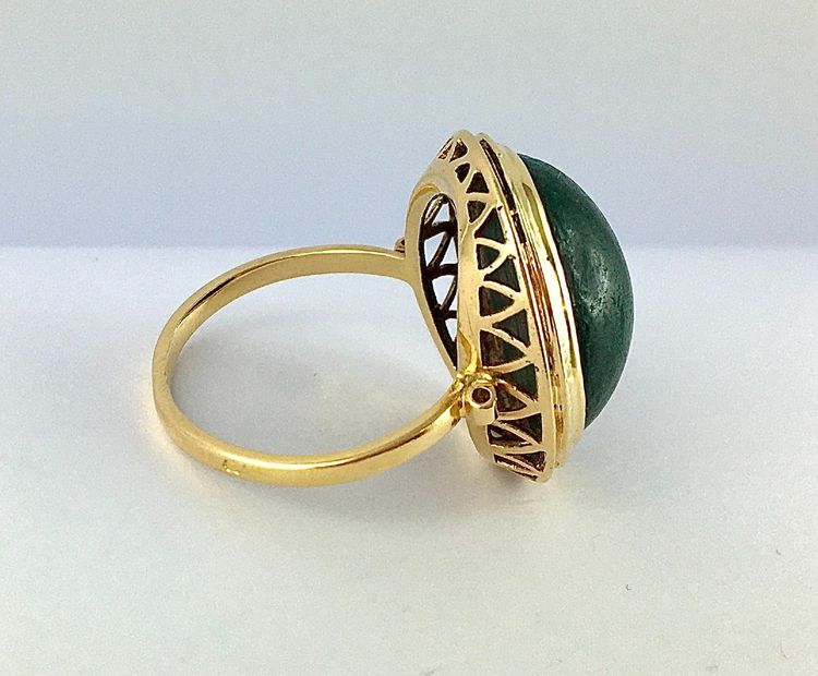 Bague Cabochon De Malachite Sur Or Jaune