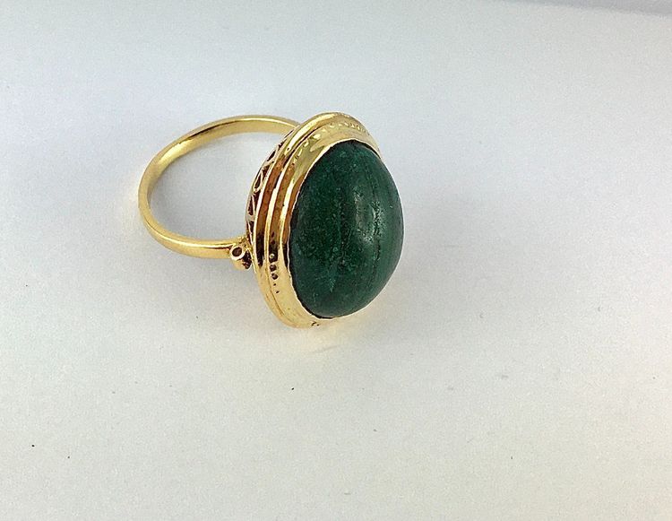 Bague Cabochon De Malachite Sur Or Jaune