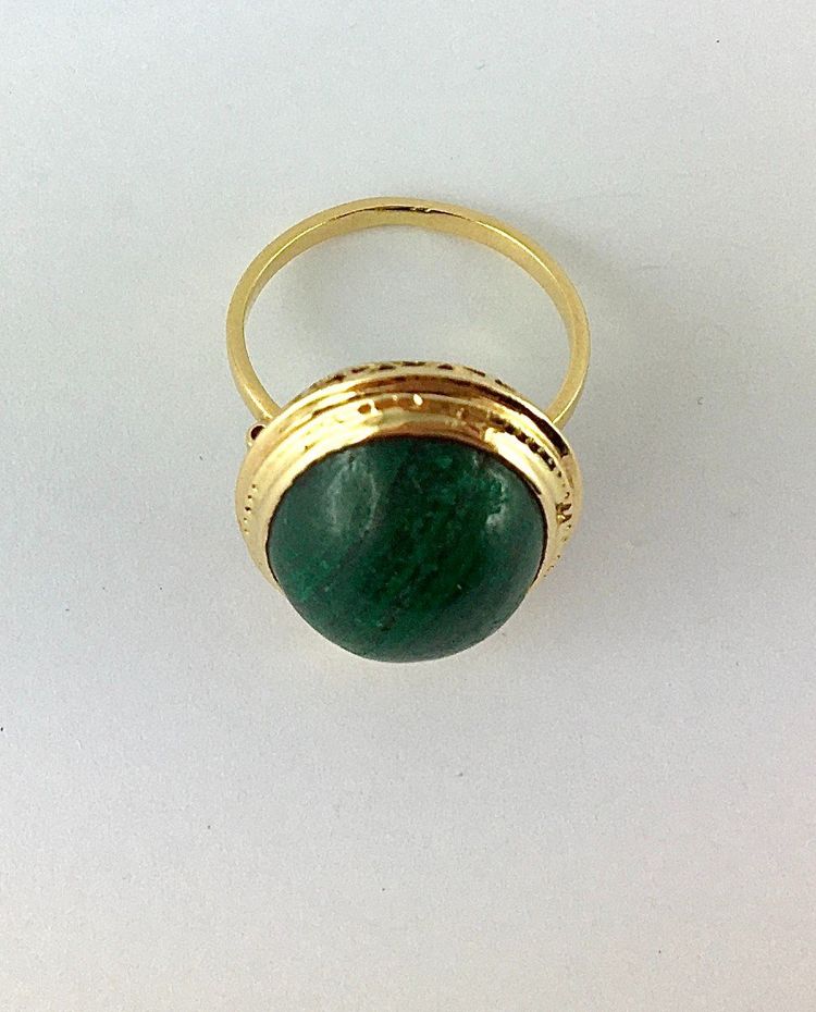 Bague Cabochon De Malachite Sur Or Jaune