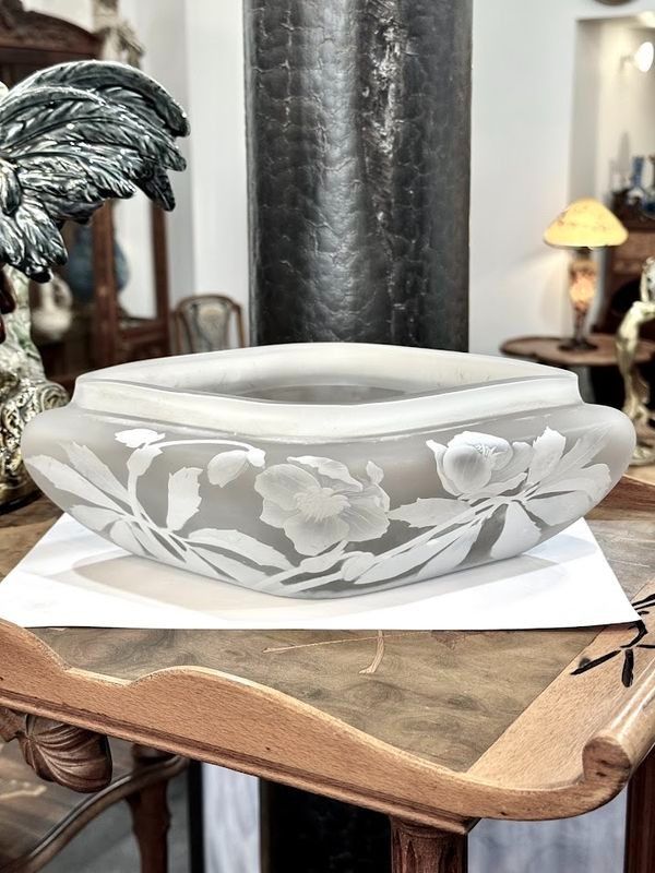 Daum Nancy Art Nouveau "Roses De Noel" planter