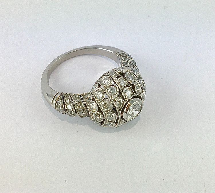 Bague Boule Style Art Déco Platine Et Diamants Taille Brillant