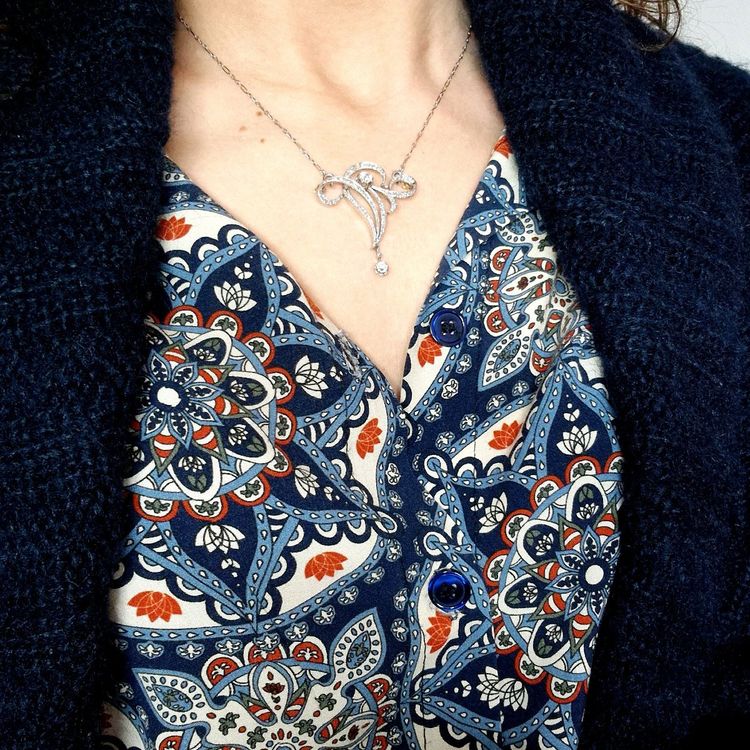 Belle-Époque-Diamantkette im Jugendstil aus Platin und Weißgold an einer Weißgoldkette