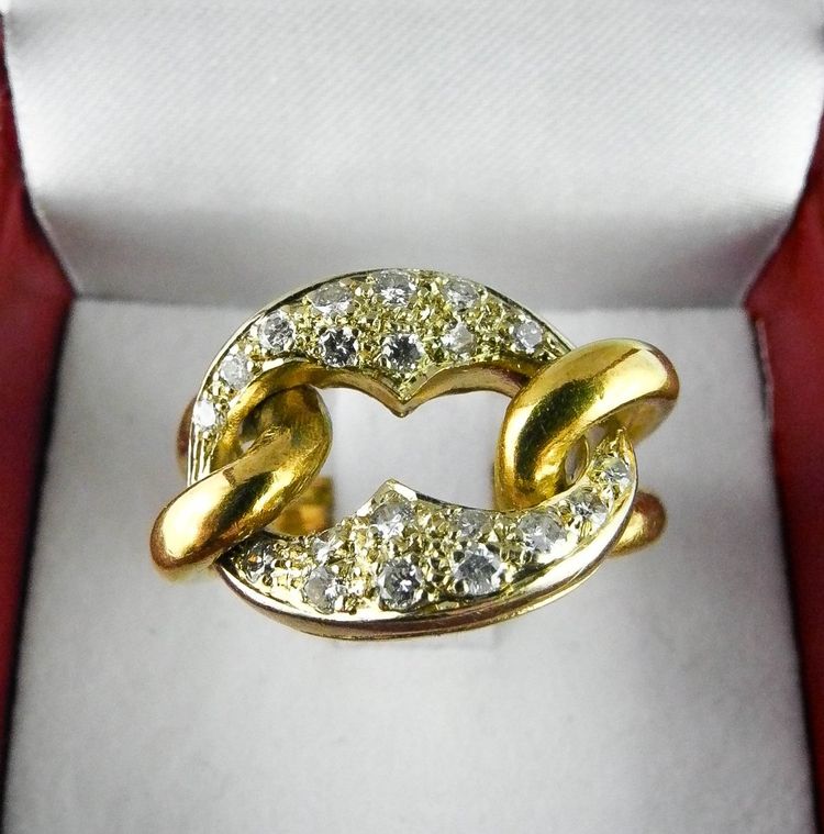 Bague Maillon Gourmette Pavé de Diamants sur Or Blanc et Arceaux Or Jaune