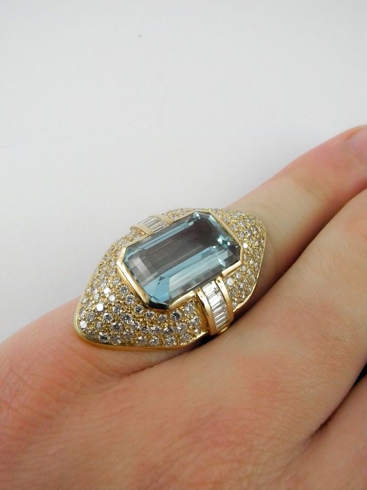 Bague Marquise Aigue-marine Pavage De Diamants Sur Or Jaune