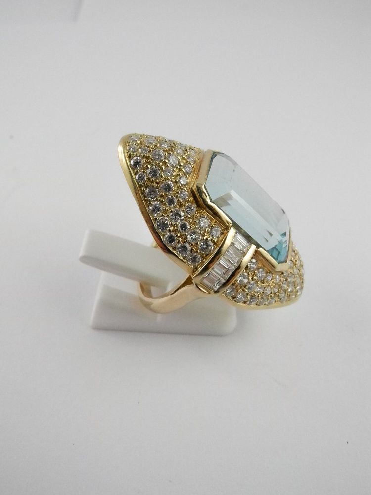Bague Marquise Aigue-marine Pavage De Diamants Sur Or Jaune