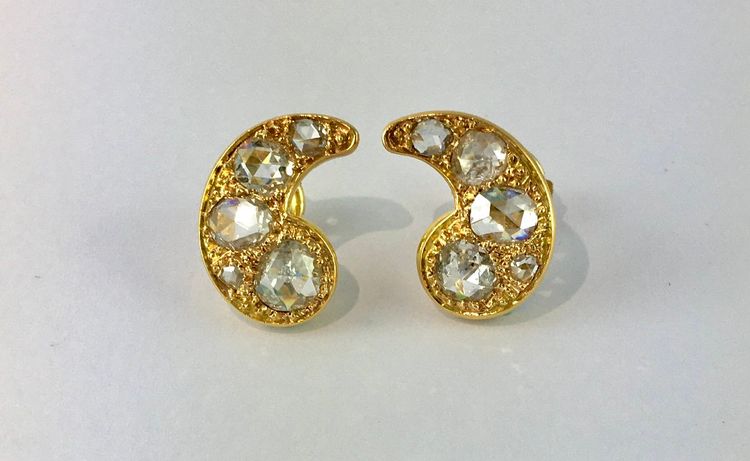 Boucles d’Oreilles Motif Cachemire Diamants Tailles Rose sur Or Jaune