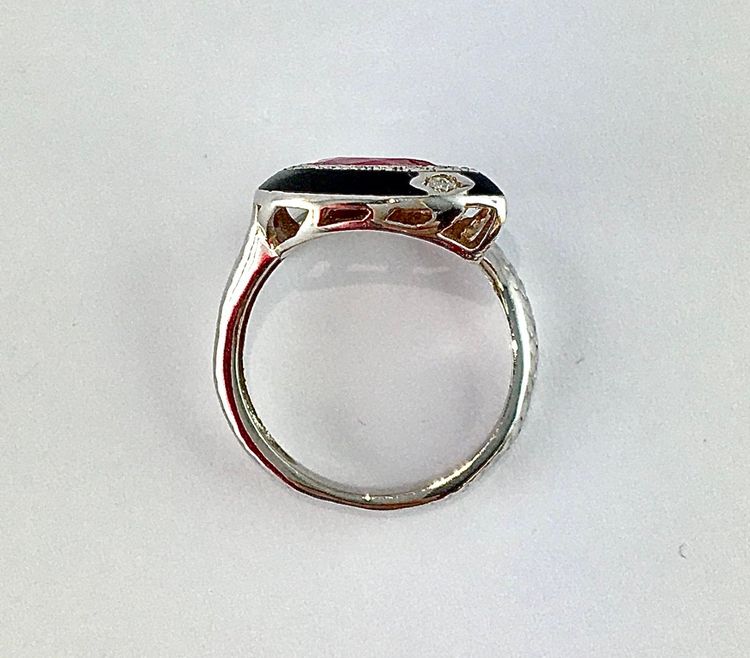 Bague Serpent Rubis Poire, Email Noir et Diamants sur Or Blanc