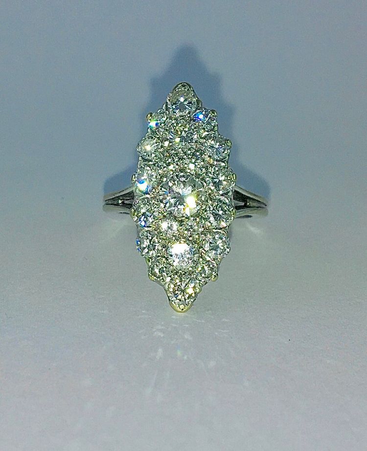 Bague Marquise Diamants Taille Brillant sur Or Blanc