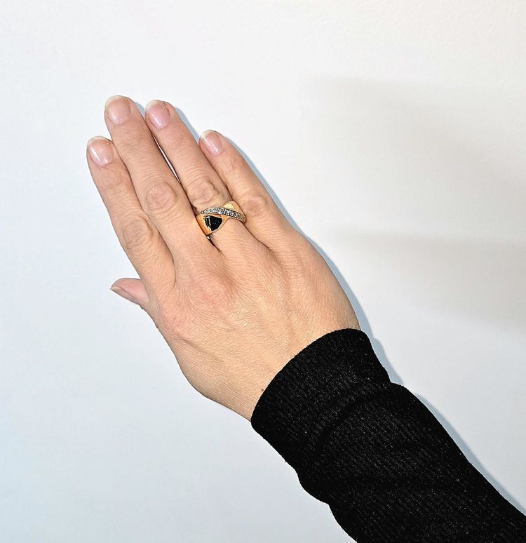 Twisted Ribbon Ring with Knot Effect and Diamond Line on Yellow Gold