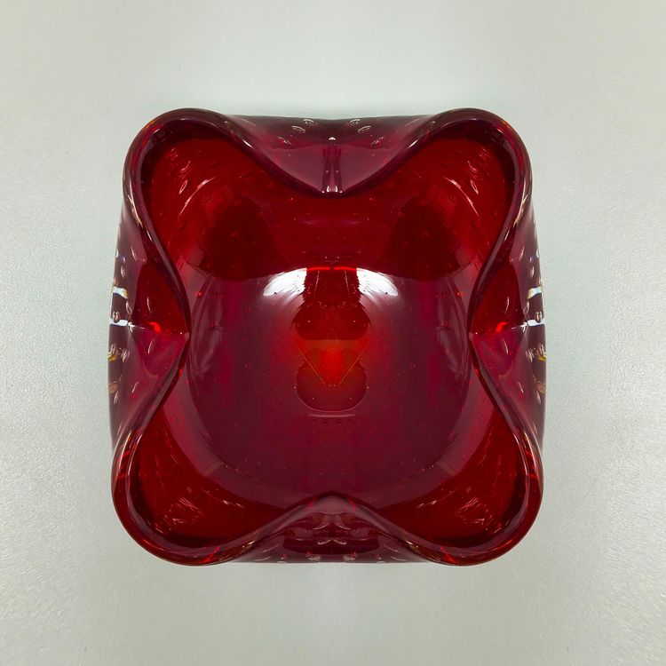 Posacenere o portacenere rosso di metà secolo 1960 in vetro di Murano Bullicante di Flavio Poli
