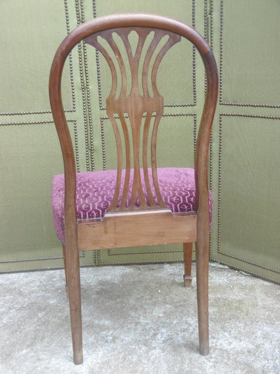 Série de dix chaises acajou massif
