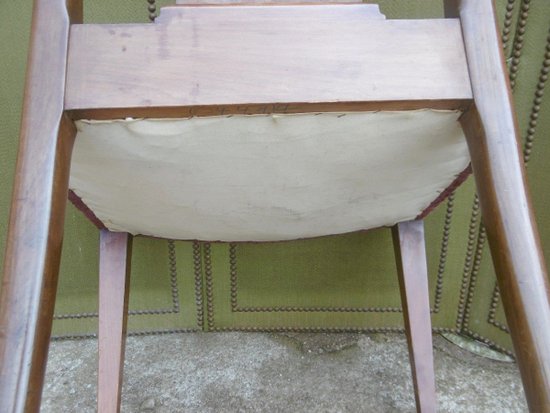 Série de dix chaises acajou massif