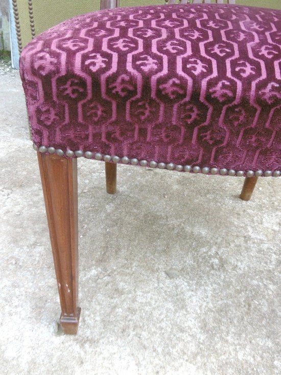 Série de dix chaises acajou massif