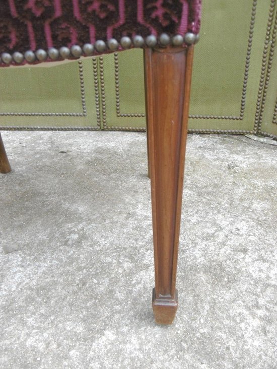 Série de dix chaises acajou massif