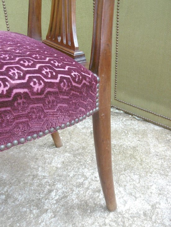 Série de dix chaises acajou massif