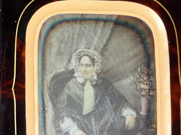 Daguerreotype with its frame, 19th century.