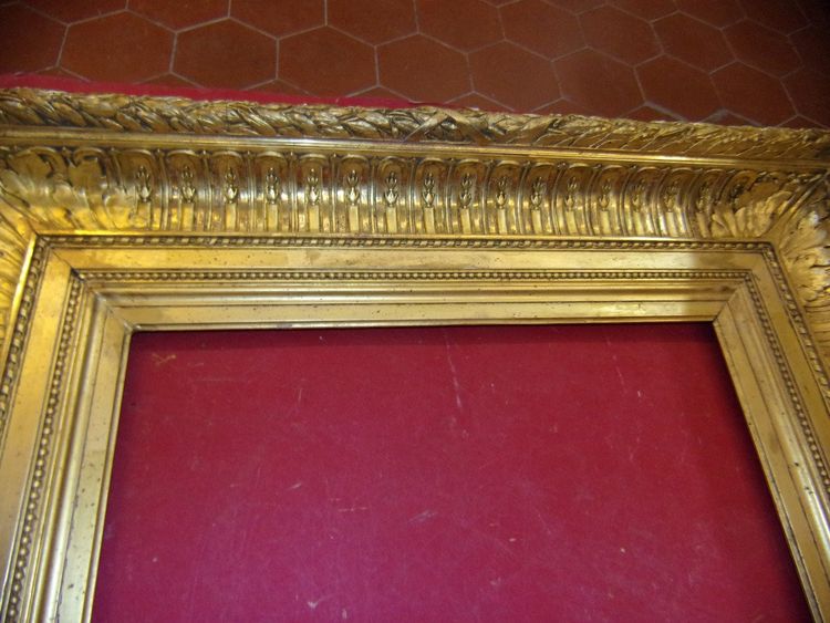 19th century frame, in gilded wood.