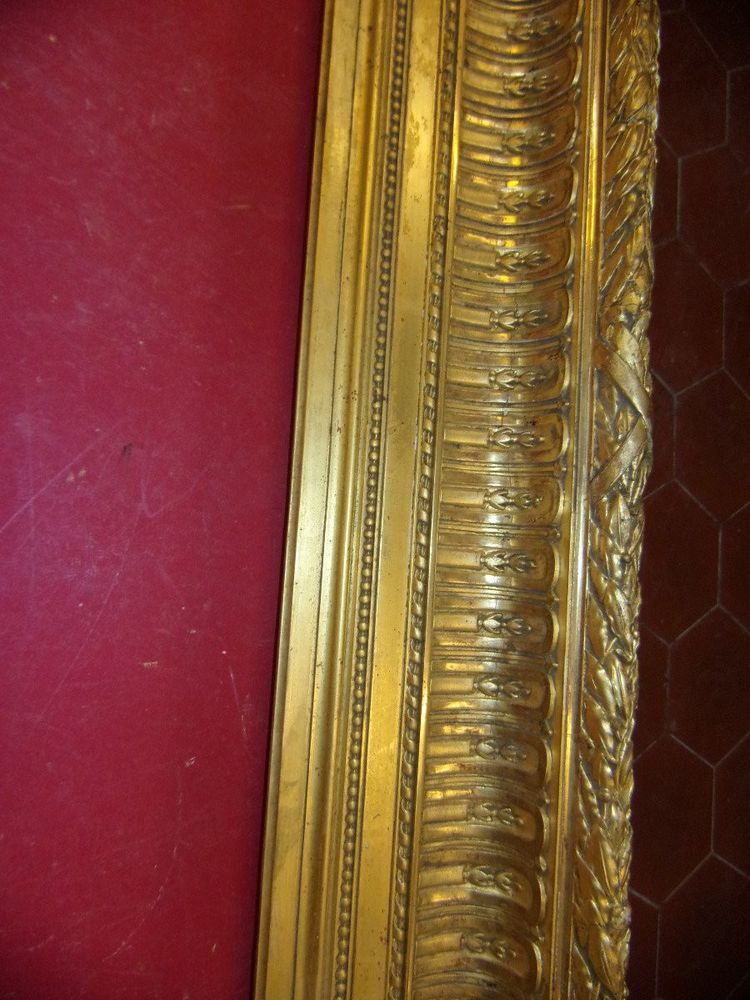 19th century frame, in gilded wood.
