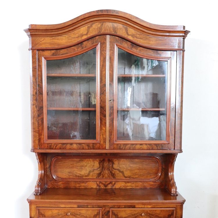 Antiker Sideboard-Schrank aus Nussbaumholz, Italien, Mitte des 19. Jahrhunderts