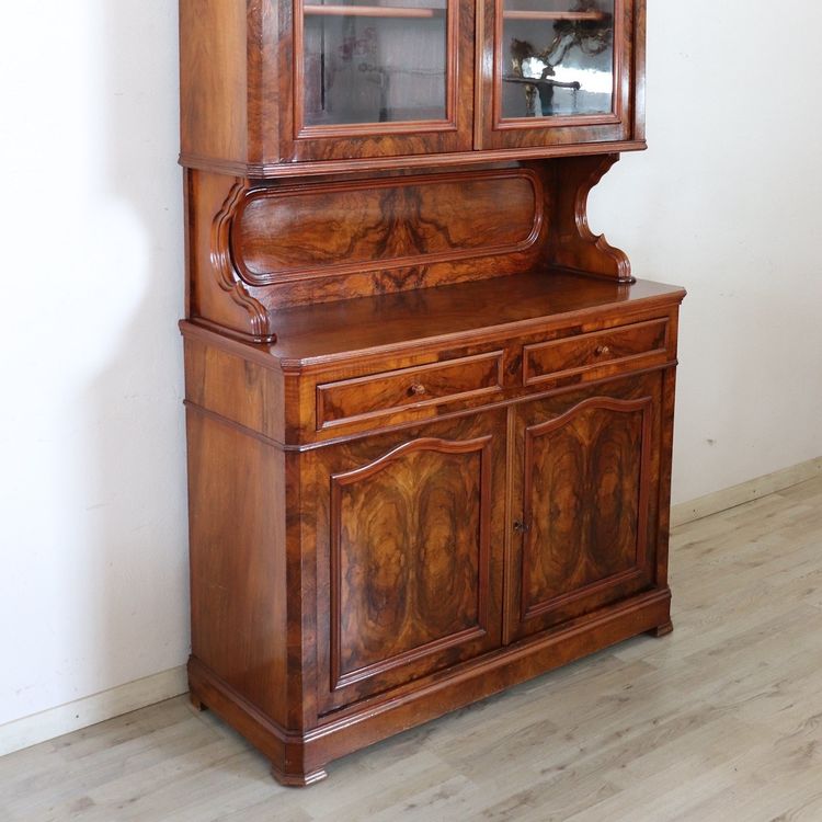 Antiker Sideboard-Schrank aus Nussbaumholz, Italien, Mitte des 19. Jahrhunderts