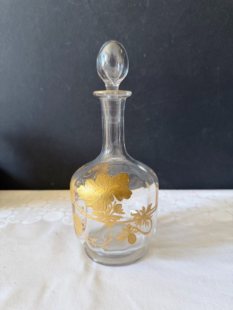 Antike Glaskaraffe mit goldenem Blumendekor - Jugendstil