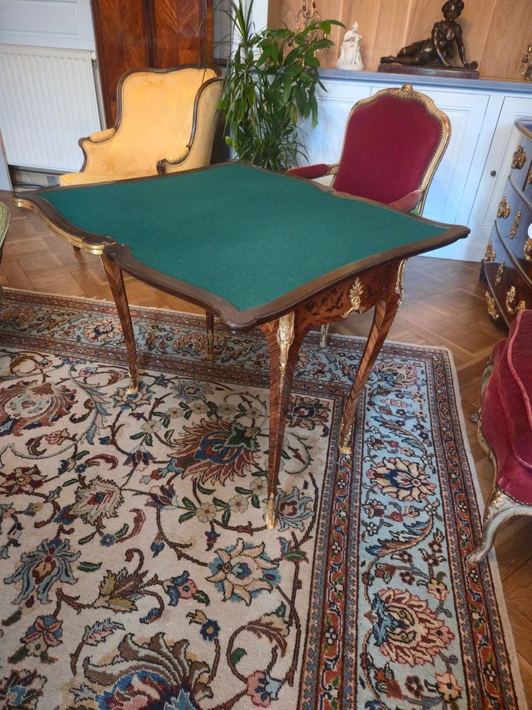 End wood marquetry games table in the BVRB style, by Krieger,