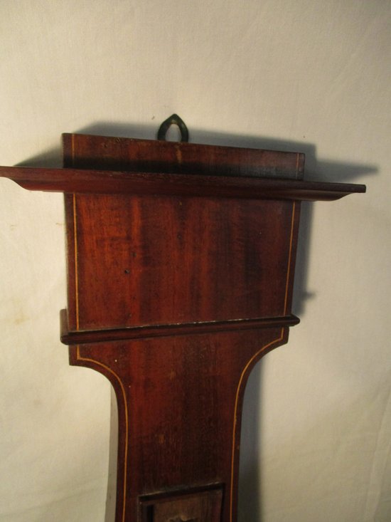 Barometer-Thermometer.