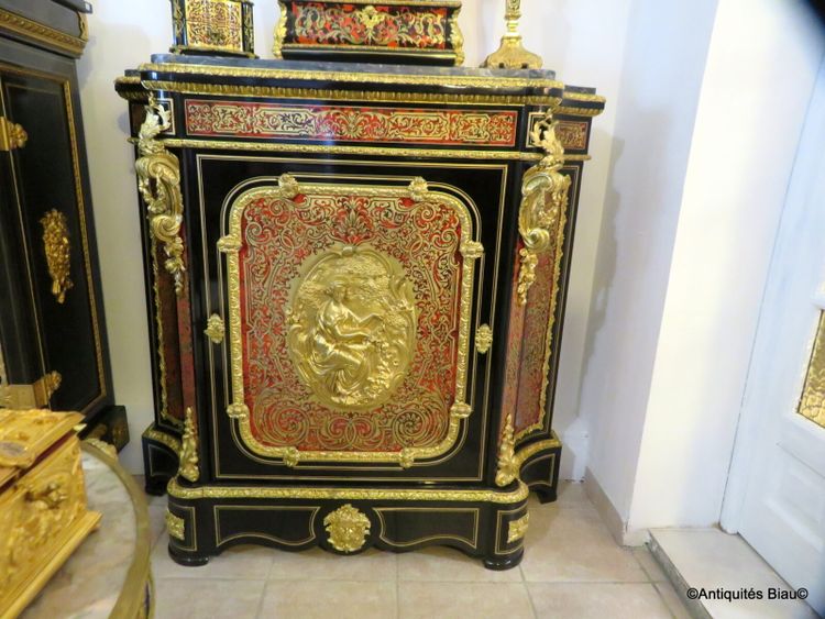 Konkaver Beistelltisch mit Boulle-Intarsien, Napoleon III.