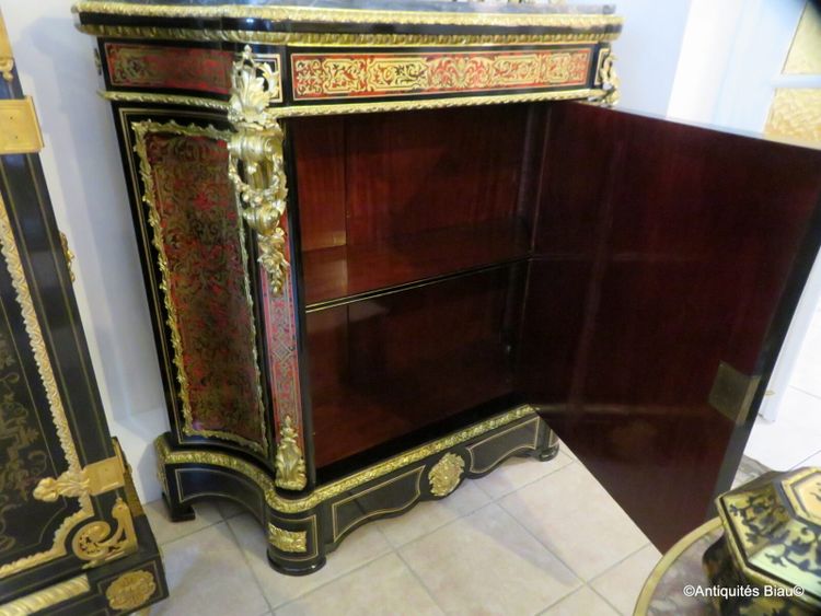 Konkaver Beistelltisch mit Boulle-Intarsien, Napoleon III.