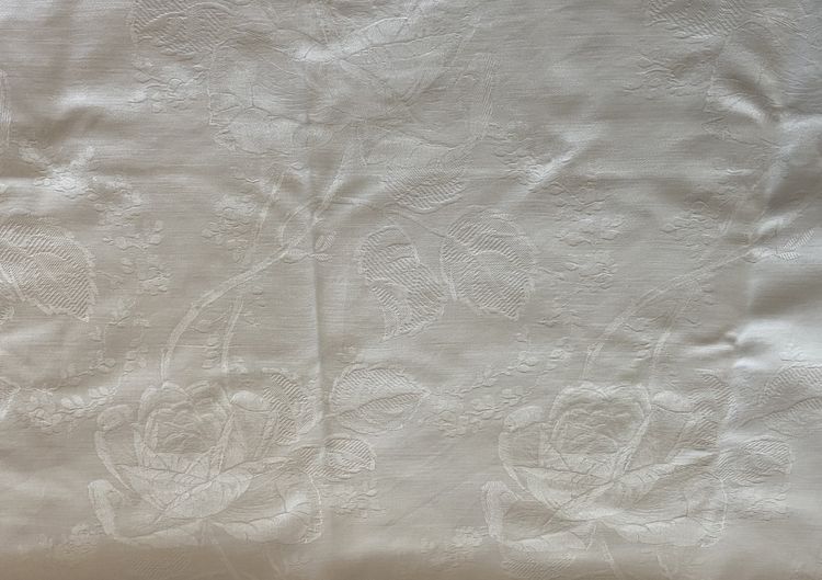 Coppia di federe in cotone e seta, damascate, floreali XX sec.