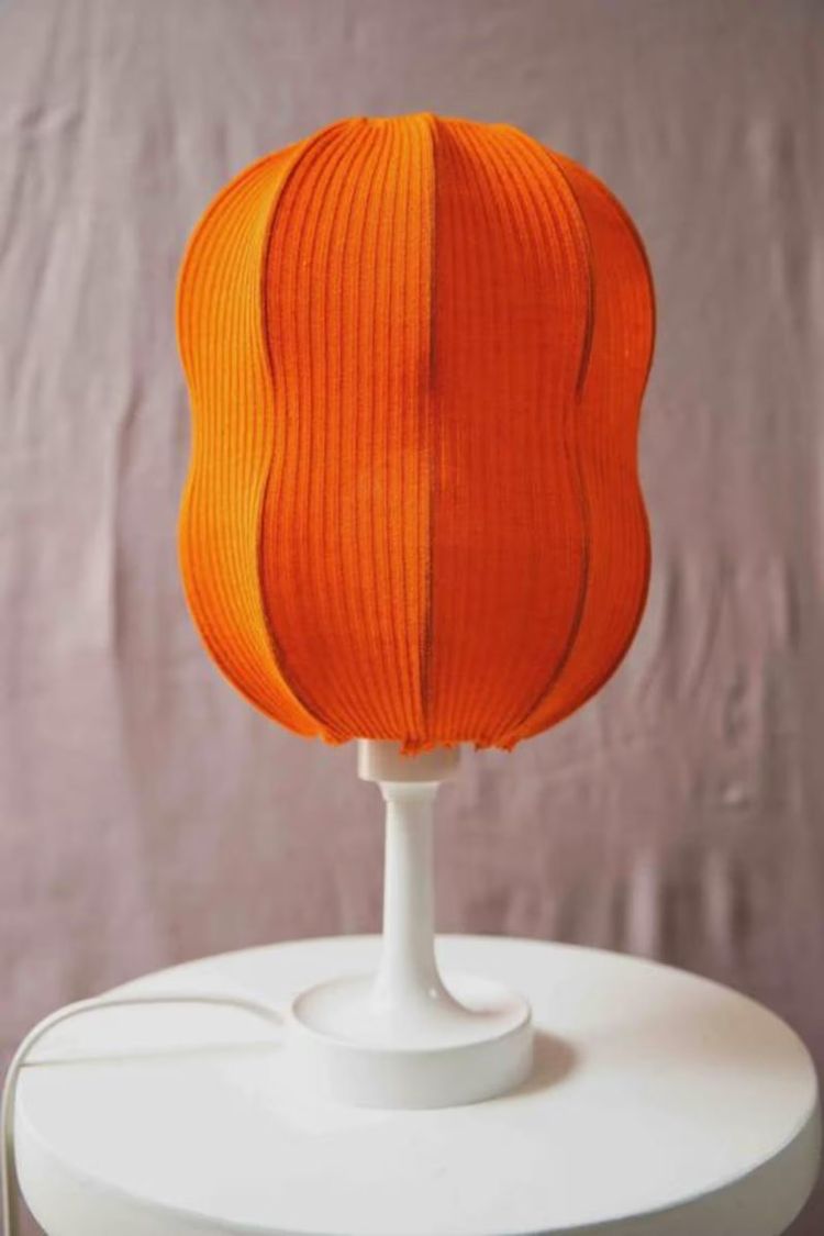 Table lamp with plastic base and orange lampshade - Mid Century Space Age style