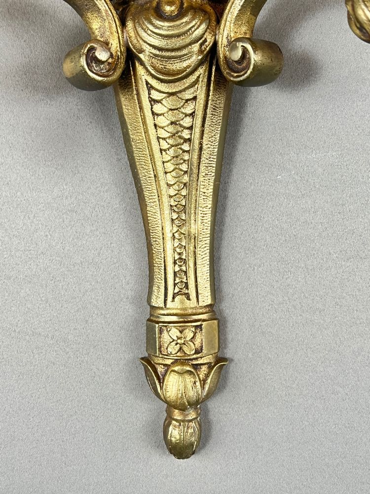 Set aus vier bronzenen Wandleuchten, Stil Louis XVI, 20. Jahrhundert