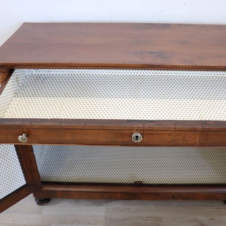 Credenza antica in noce, Italia, metà del XIX secolo, restaurata.