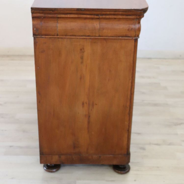 Credenza antica in noce, Italia, metà del XIX secolo, restaurata.