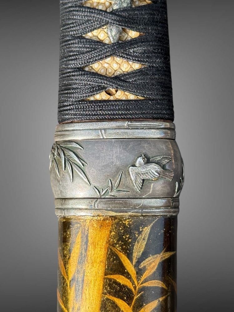 Tanto de samuraï, monture en argent et soya laquée - Période Edo (1603-1868). -