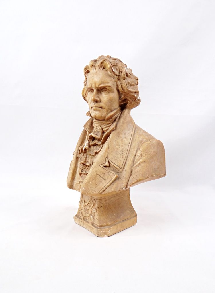 Buste Art Nouveau de Ludwig Van Beethoven en plâtre ocre début XXe