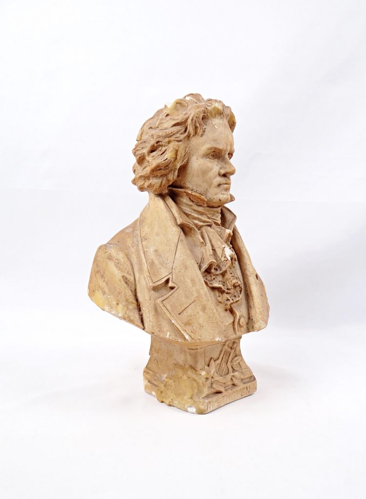 Buste Art Nouveau de Ludwig Van Beethoven en plâtre ocre début XXe