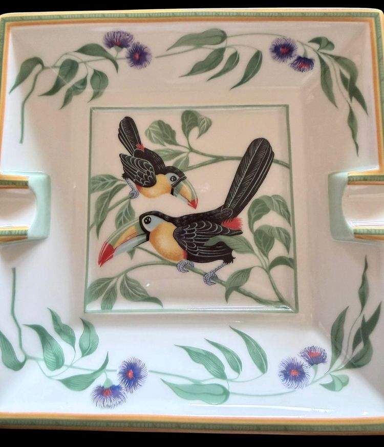 Cendrier Hermès « Toucan » en porcelaine – modèle iconique