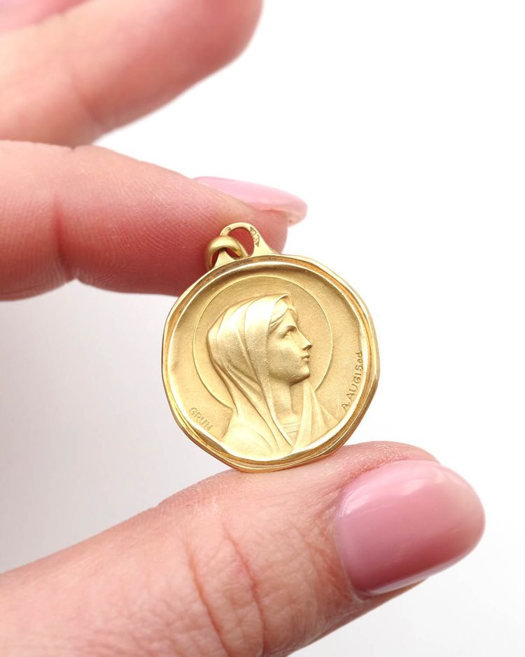 French Augis Virgin Mary Medal 18K Gold Religious Pendant Signed Grun 1960s 
