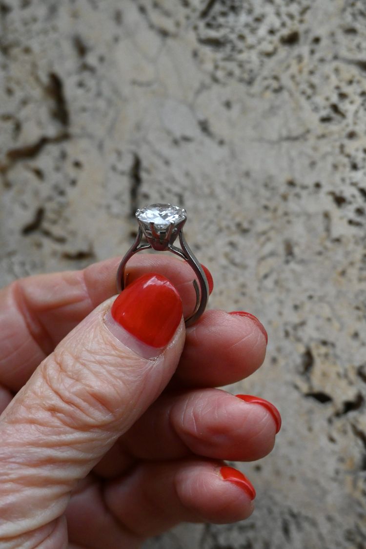 Bague solitaire diamants  taille moderne diamant 3 cts