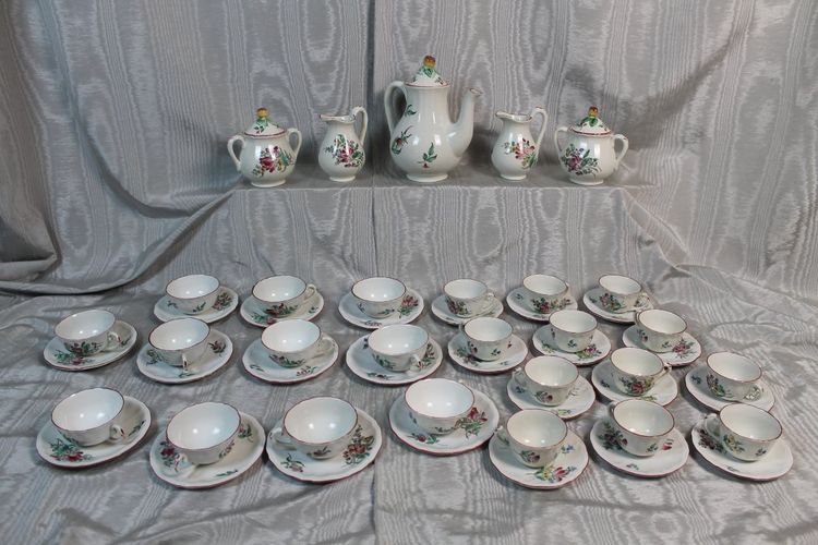 Service à thé et à café en faïence de Lunéville décor Reverbère floral époque 20ème
