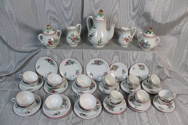 Service à thé et à café en faïence de Lunéville décor Reverbère floral époque 20ème