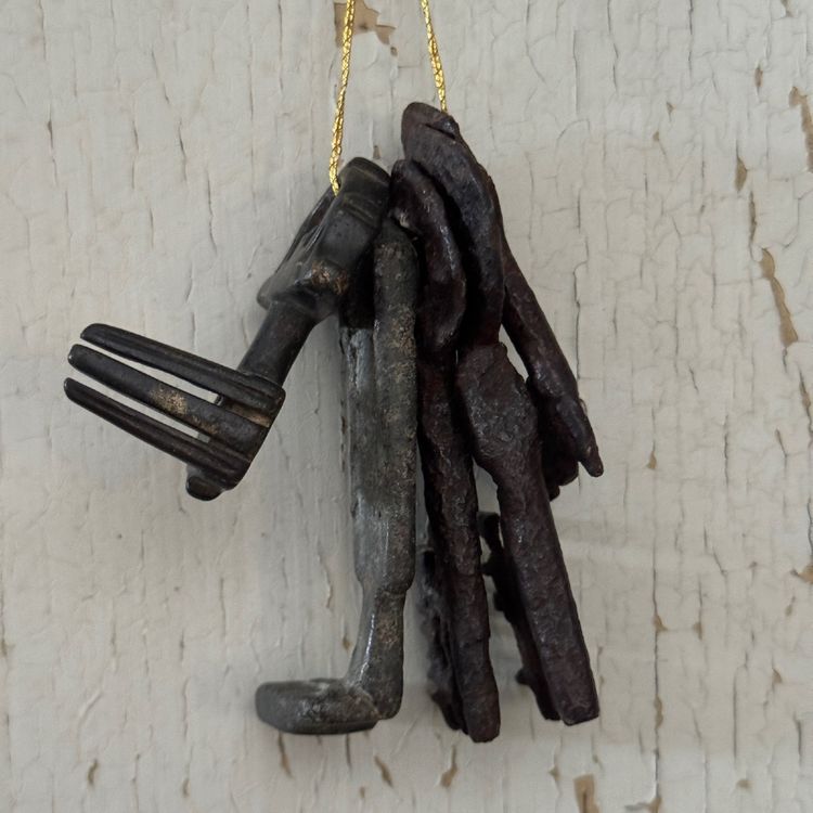 Set di 5 chiavi in ferro battuto, periodo alto, patina originale